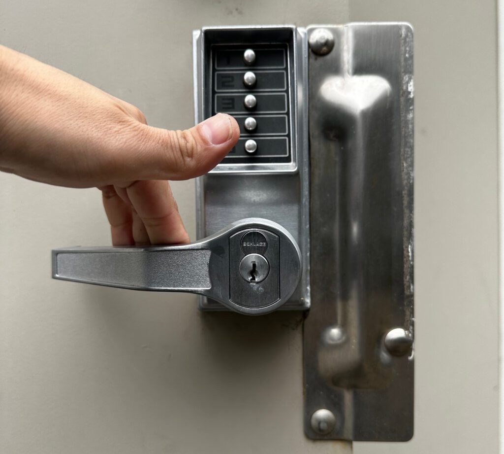 Top Security Mistakes Oakland Renters Make